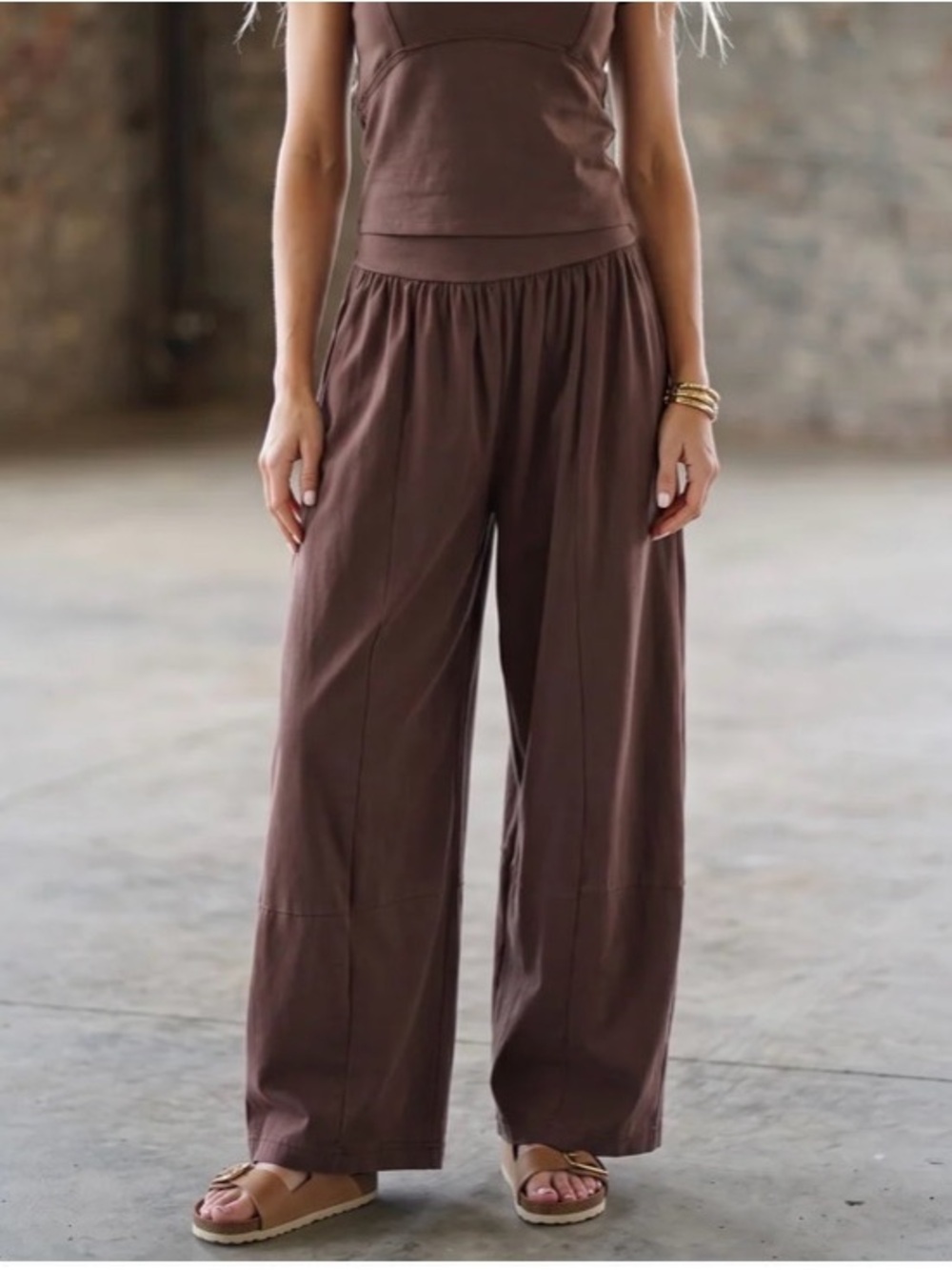 Eesome Wide-Leg Elastic Waist Pants - Brown - Picture 3 of 3